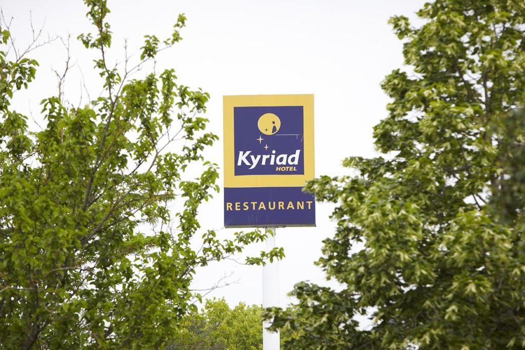 Kyriad Angers Sud Ponts-De-Ce Les Ponts de Ce Bagian luar foto