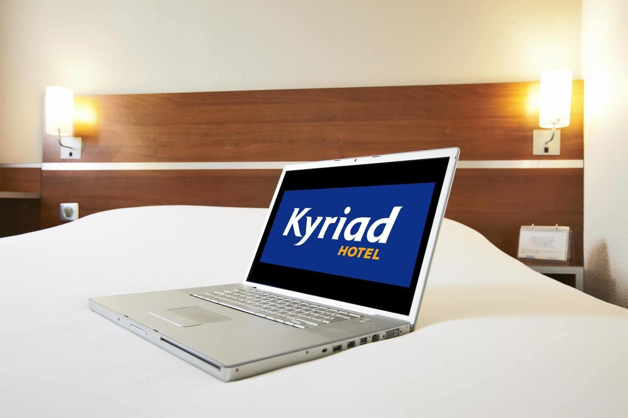 Kyriad Angers Sud Ponts-De-Ce Les Ponts de Ce Bagian luar foto